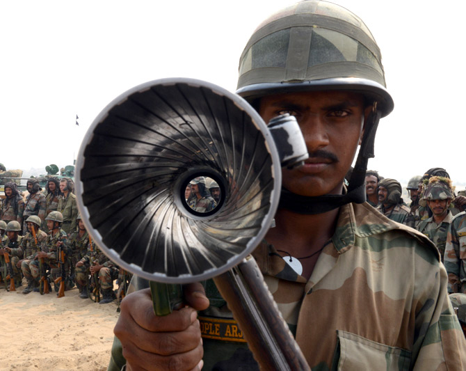 India, Russia war games heat up Rajasthan's desert!