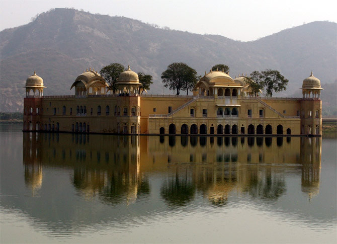 Jaipur's historic Mansagar lake
