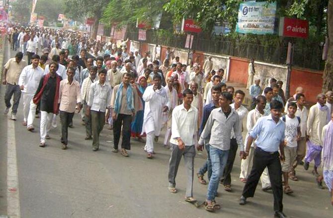Lakhs of people turned up to listen Narendra Modi at Patna's Gandhi Maidan on Sunday