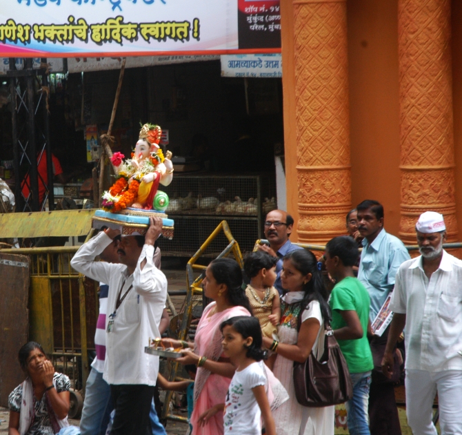Ganpati Bappa morya, see you next year, chants Mumbai