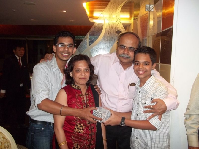 Vikas Mahante with his family before he 'modi-fied' himself.