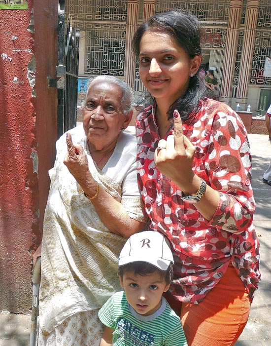 Dimple Kothari and her grandmother flaunt their fingers after voting