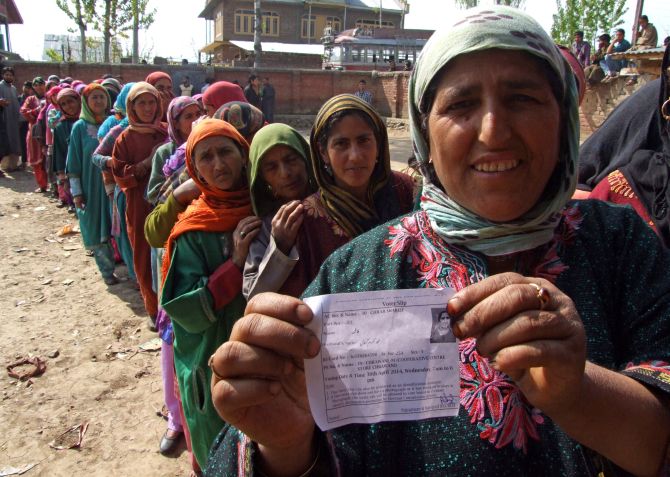 Kashmiri women line up to cast their vote in Srinagar