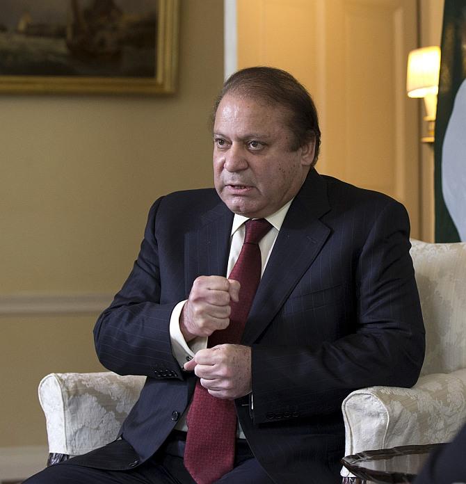 Sharif vows to prevent being toppled on Thursday