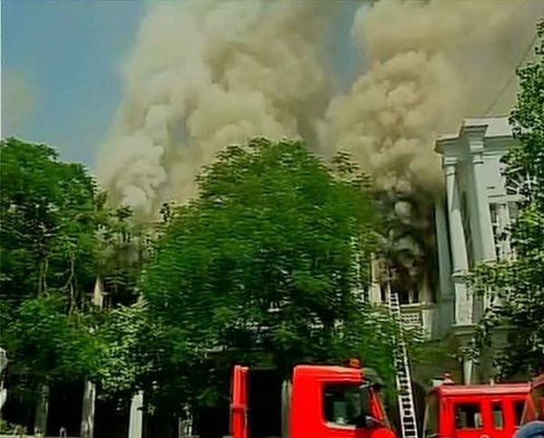 PHOTOS: Fire in Delhi's Connaught Place