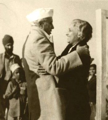 Vijaya Lakshmi Pandit with her brother Jawaharlal Nehru