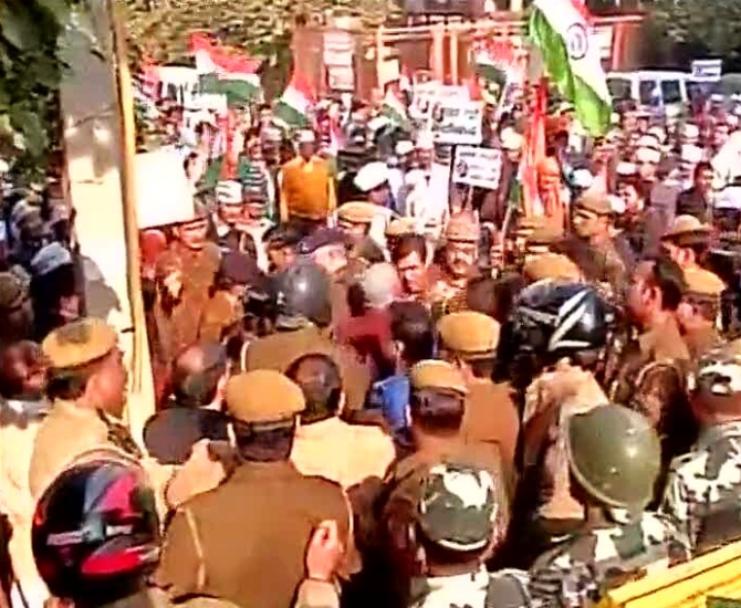 Security beefed up outside Jaitley's house 