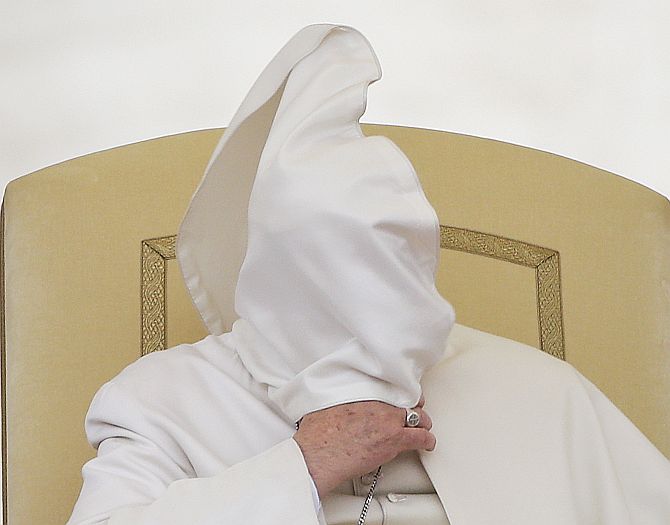 Even Pope is victim of wardrobe malfunction