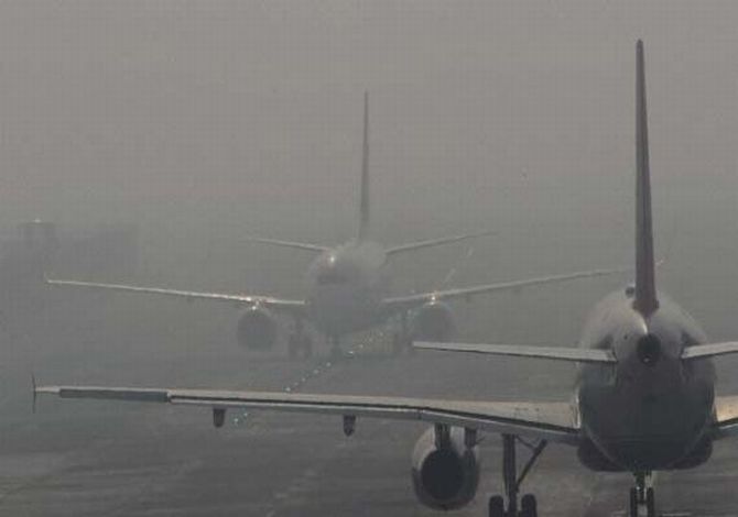 Fog disrupts air traffic in Delhi, 150 flights affected