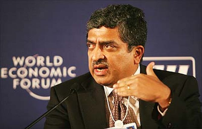Nilekani will try to woo the same crowd which all these days have been strongly rooting for Narendra Modi.