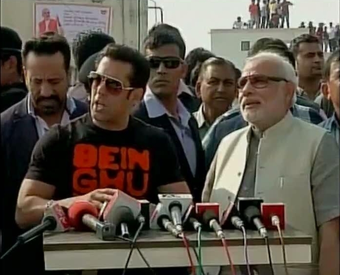 Salman Khan addressing mediapersons alongside Narendra Modi on Tuesday