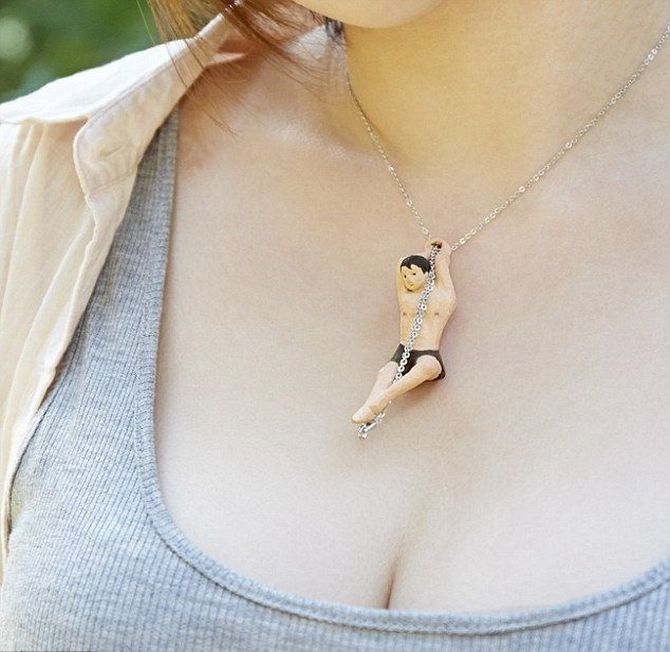New necklaces that dive into your cleavage