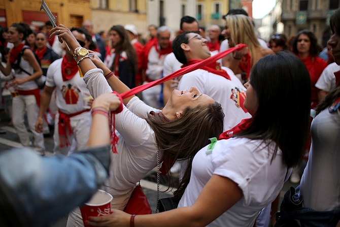 Ole! Everyone's on the run in Spain when the bulls hit the streets