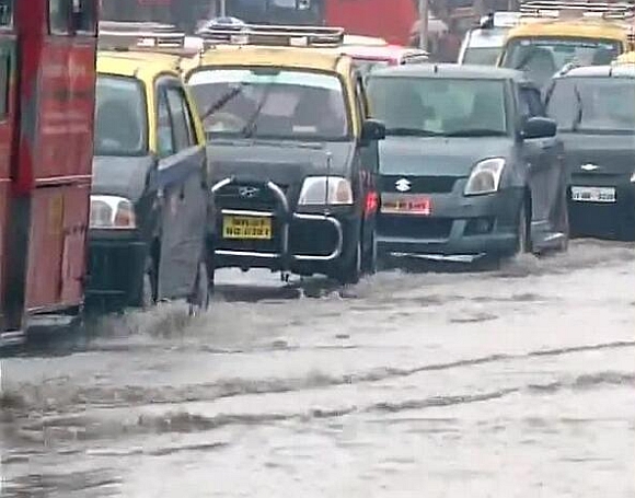 Waterlogging slowed down traffic in the city