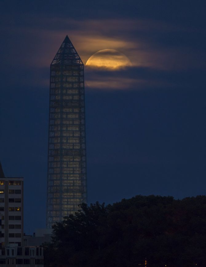 HEADS UP! Supermoon lights up the sky