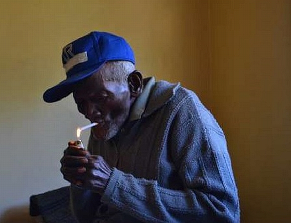 Курение среди долгожителей. 