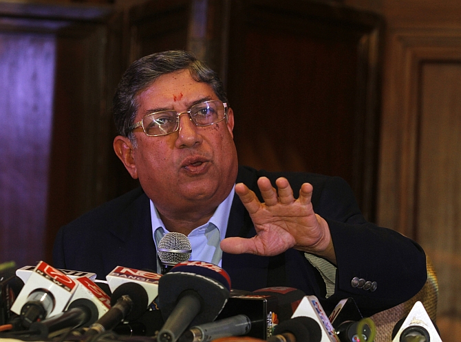 ICC chief N Srinivasan, who also heads the Tamil Nadu Cricket Association Club, has said he is ready to lift the ban on dhotis