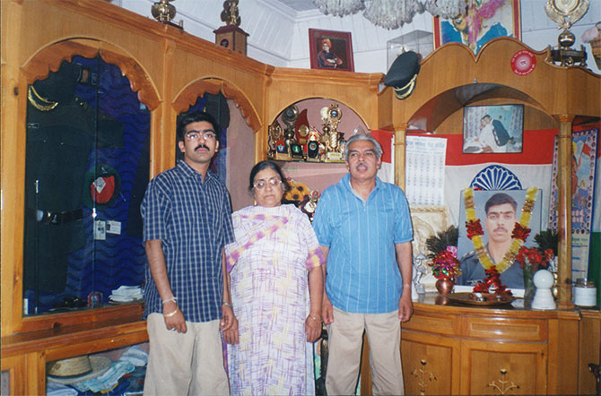 15 years later, Vaibhav, Vijay and Dr N K Kalia, seen here in this 2004 photograph, have refused to let their son Lt Saurabh Kalia's sacrifice for the Republic be forgotten.