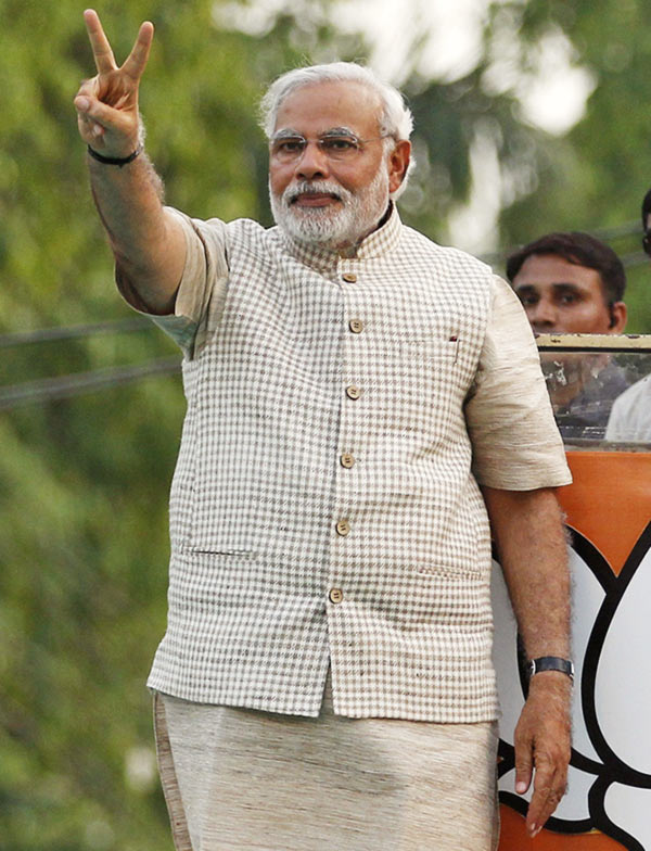 Edited Picture Viral Claiming Narendra Modi Dressed In Woman's Wear | BOOM