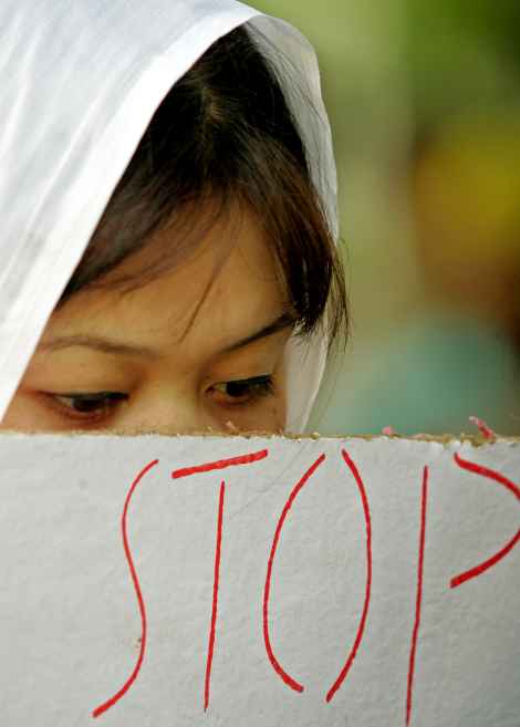 A Manipuri girl protests against crimes against women in New Delhi
