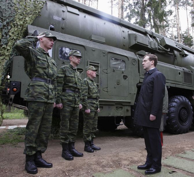Russia's President Dmitry Medvedev (R) visits a missile base in Teikovo in the Ivanovo region, May 15, 2008