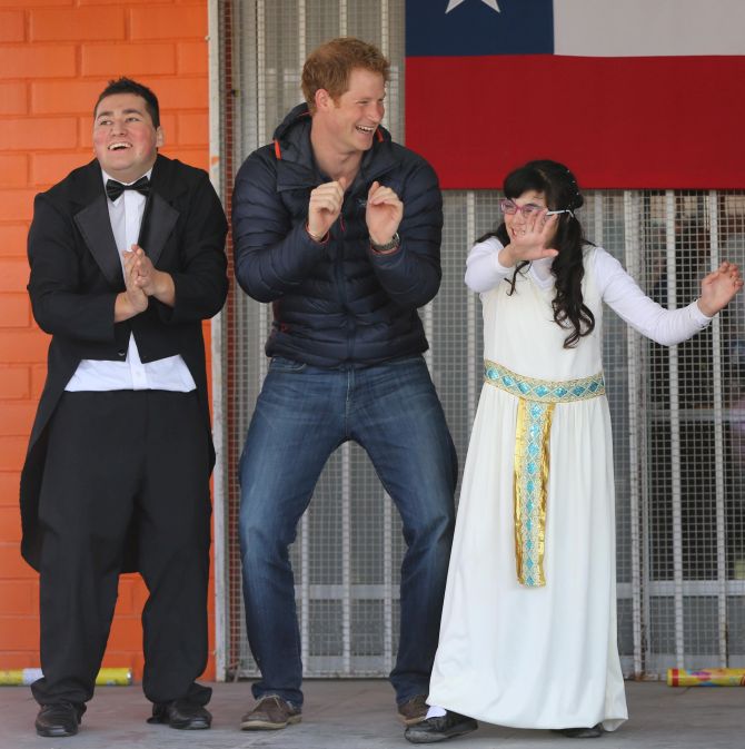 In Chile, Prince Harry does it Gangnam style