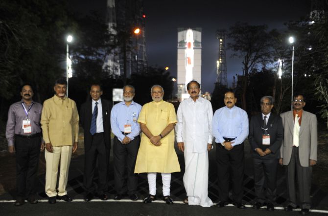 PM Narendra Modi along with other ministers and members of ISRO at the launch pad.