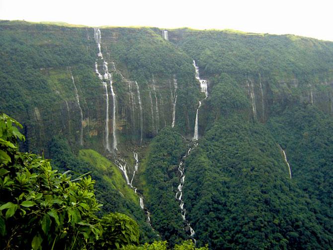 Nohsngithiang waterfalls, near Cherrapunjee.