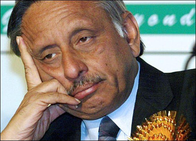 'Jaya factor' doesn't deter Mani Shankar Aiyar from taking the plunge