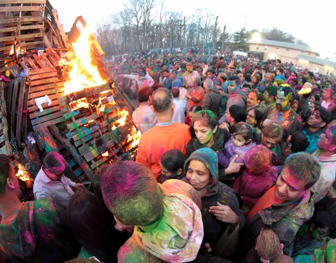 People celebrate Holi at New Jersey's Dwarkadhish Temple