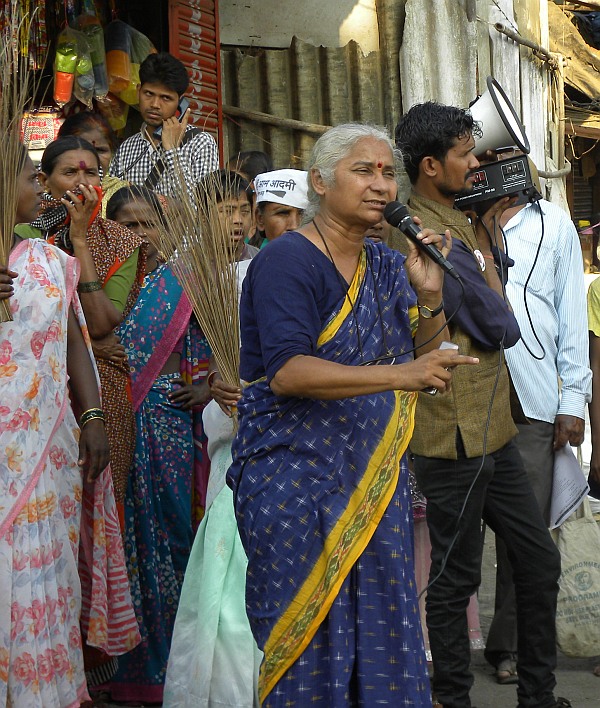 Medha Patkar campaigns in Mumbai's North East suburb of Vikhroli.