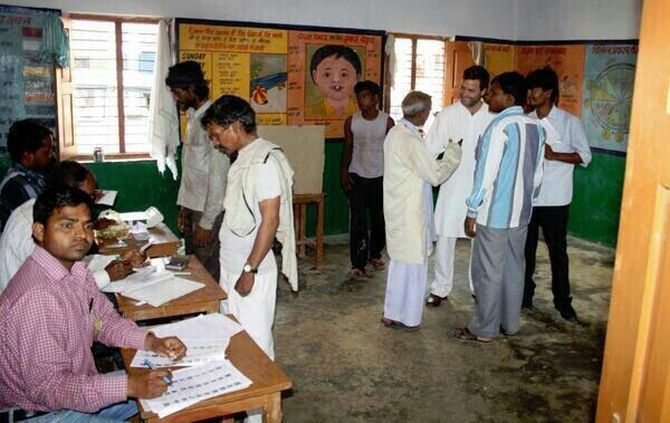 The Gandhi scion chatted with voters and ensured that they had no difficulty casting their ballot.