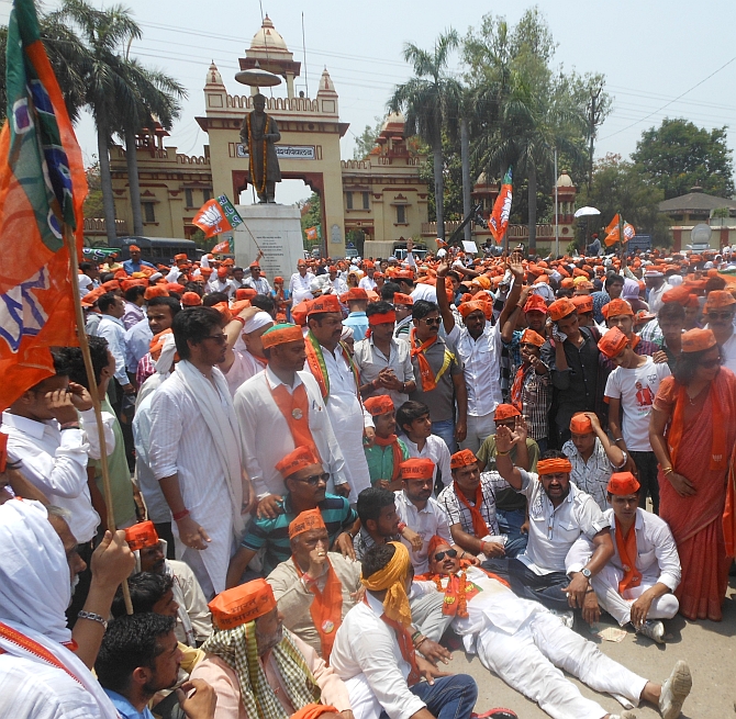 BJP workers shout slogans outside Banaras Hindu University 