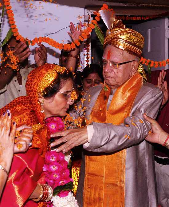 N D Tiwari marries Ujjwala Sharma in Lucknow 
