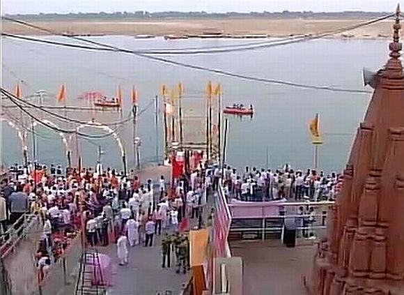 Finally, a Ganga 'aarti' for Modi in Varanasi 