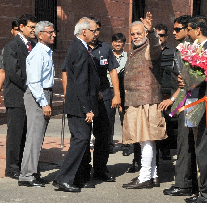 Modi arrives at South Block to take charge of the PMO 