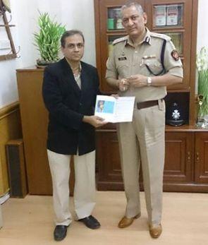 Dr Rajesh Shah with Rakesh Maria