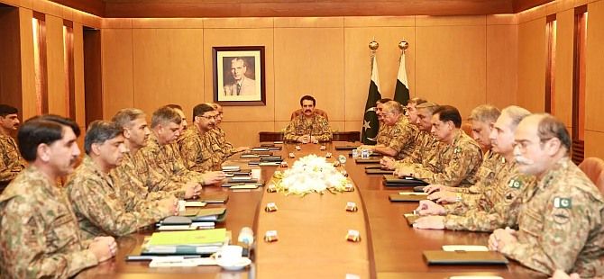 Pakistan army chief General Raheel Sharif presides over a meeting of his top generals.