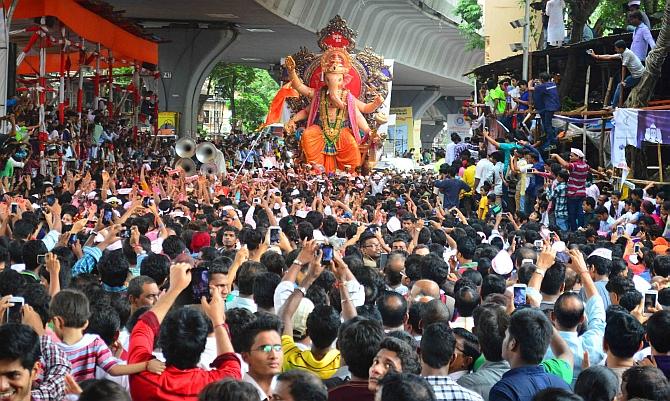 PHOTOS: Mumbai's fond farewell to Bappa - Rediff.com India News