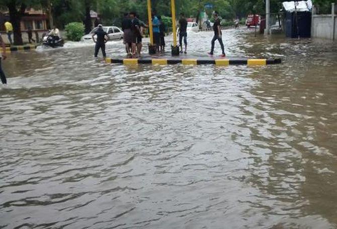 PHOTOS: Heavy rains leave Nagpur in a watery mess - Rediff.com India News