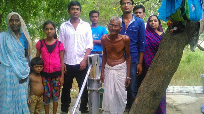 Brijesh Kumar Saroj with his family 