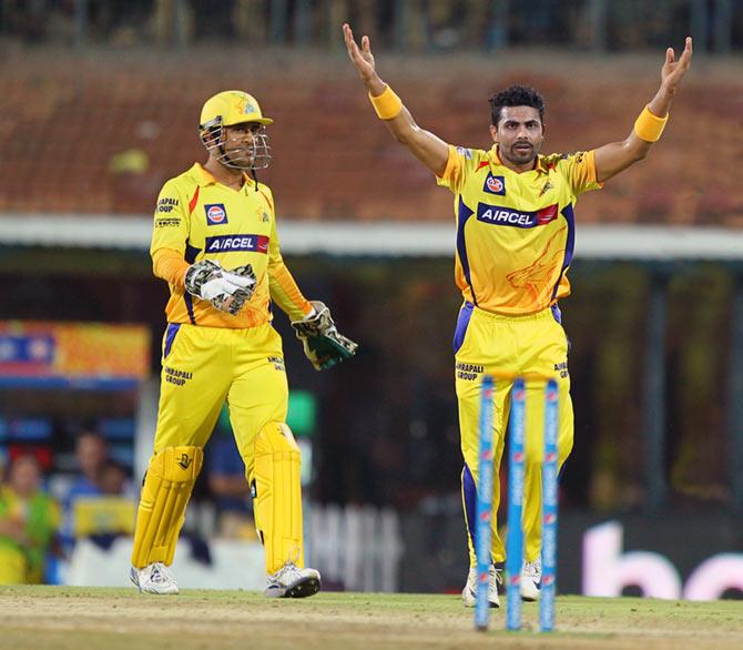 Ravindra Jadeja of Chennai Super Kings appeals as captain MS Dhoni looks on 