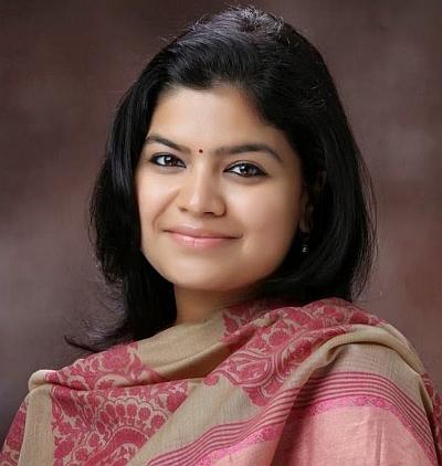 Poonam Mahajan