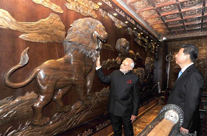 Prime Minister Narendra Modi and Chinese President Xi Jinping at the Big Wild Goose Pagoda in Xi'an,  Shaanxi province, May 14, 2015. Photograph: Press Information Bureau