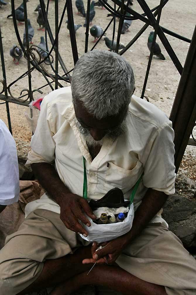 The Ear Cleaner from Bandra