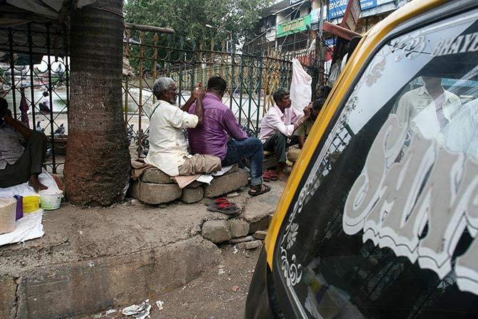 The Ear Cleaner from Bandra