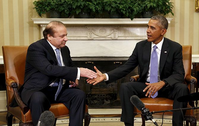 US President Barack Obama and Pakistan Prime Minister Nawaz Sharif at the White House, October 22, 2015.