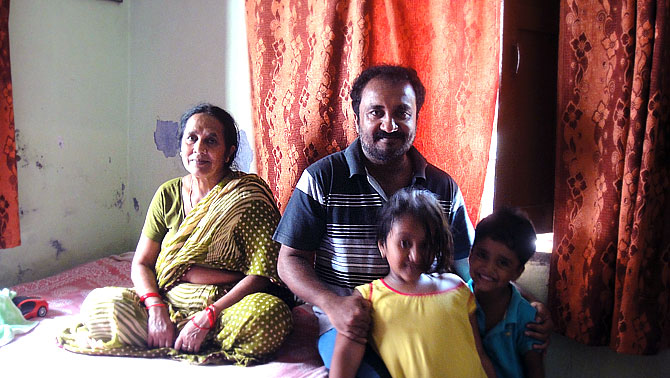 Anand Kumar with mother
