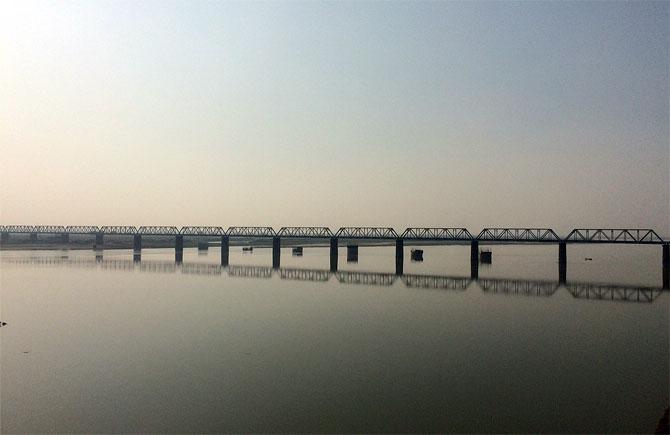 The rail bridge on the Ghagra river