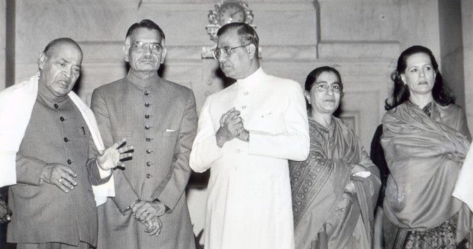 P V Narasimha Rao with Shivraj Patil, Justice A M Ahmadi and Sonia Gandhi, right. Photograph: India Abroad Archives